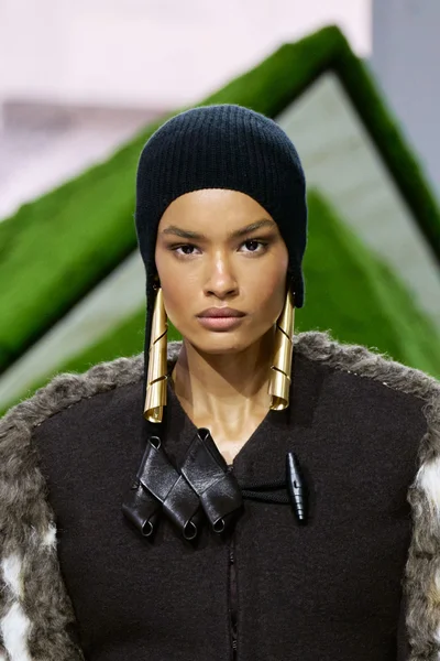 Look 62